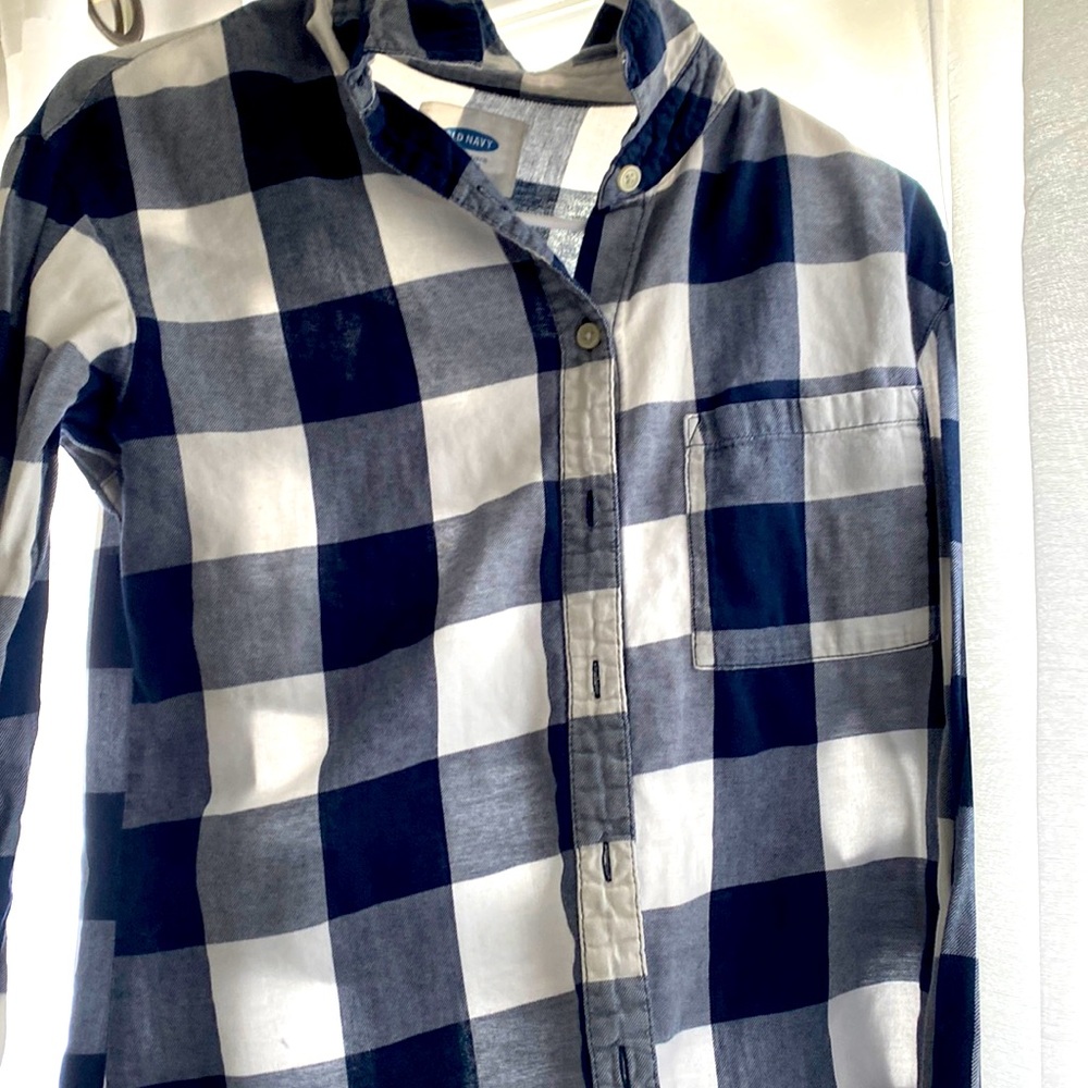 Blue and white plaid button up